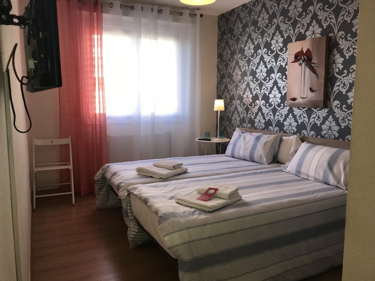 Alojamientos Iruna Pamplona Dış mekan fotoğraf