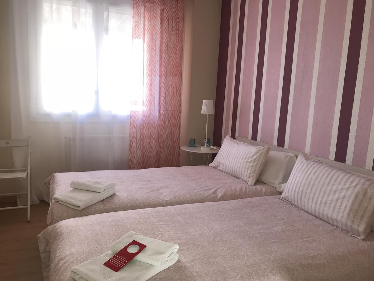 Alojamientos Iruna Pamplona Dış mekan fotoğraf