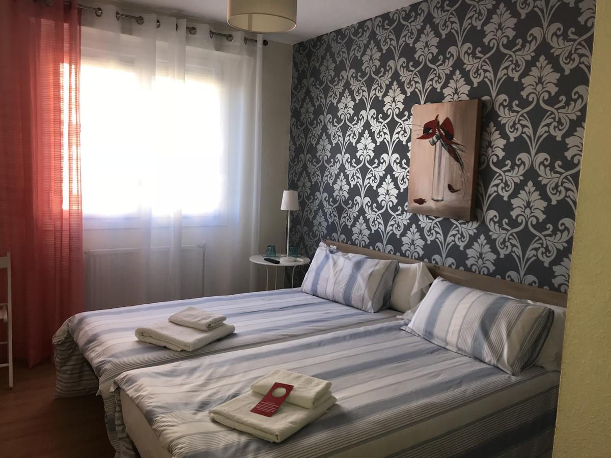Alojamientos Iruna Pamplona Dış mekan fotoğraf