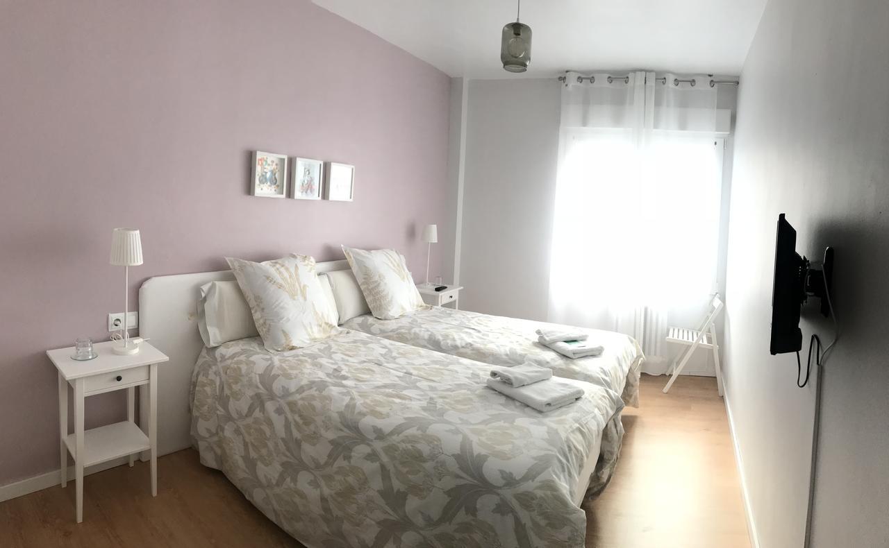 Alojamientos Iruna Pamplona Dış mekan fotoğraf